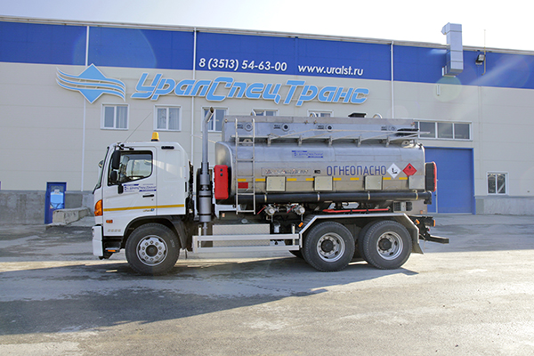 Автотопливозаправщик на базе шасси HINO Серия 500