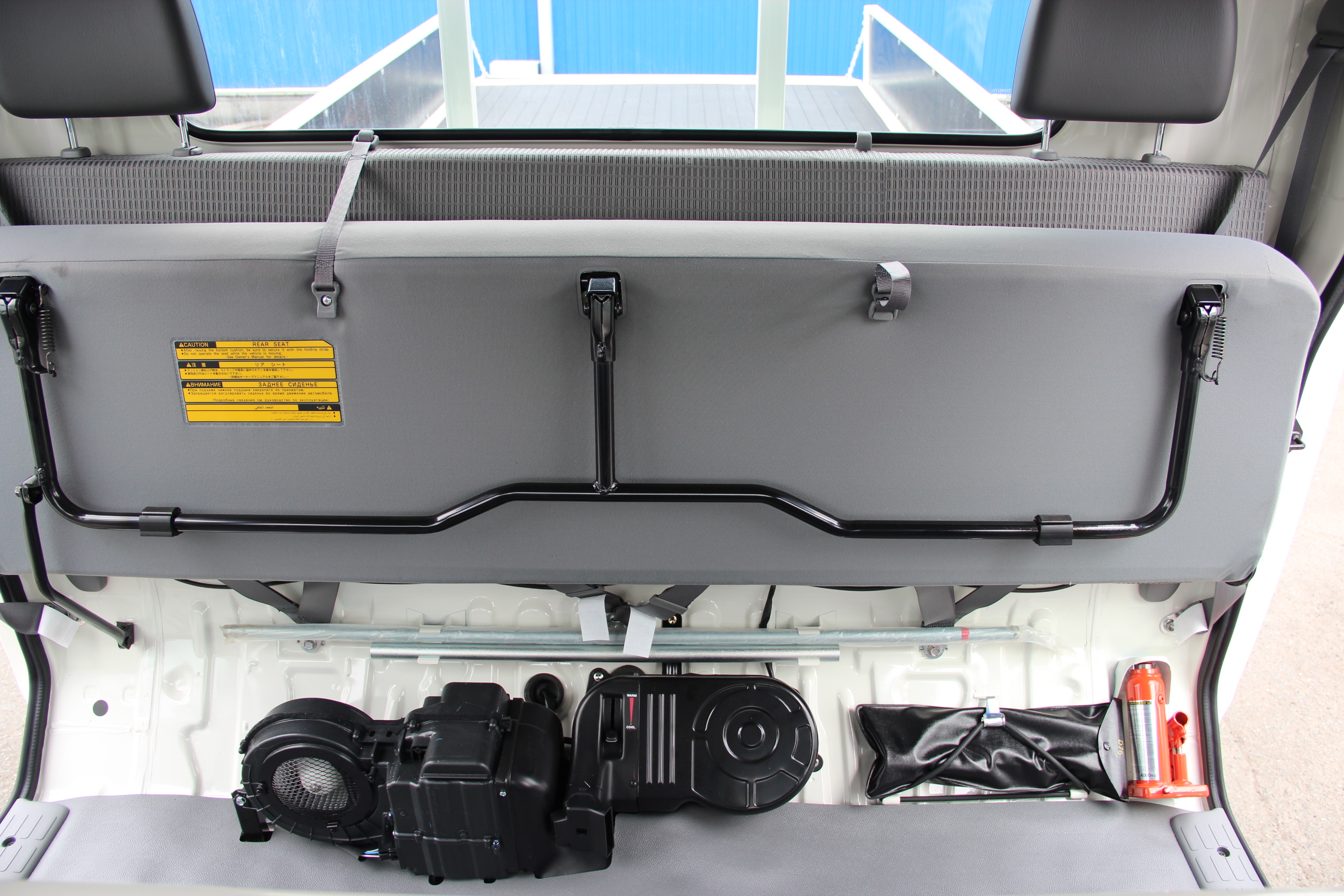 HINO с двойной кабиной для компании Роснефть