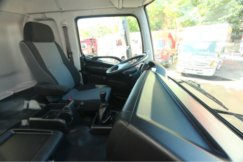 hino 700 Самосвал