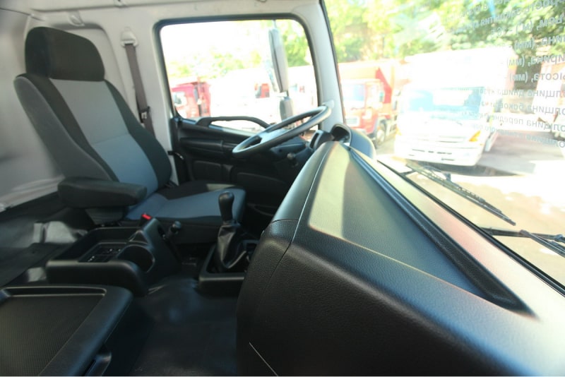 hino 700 Самосвал