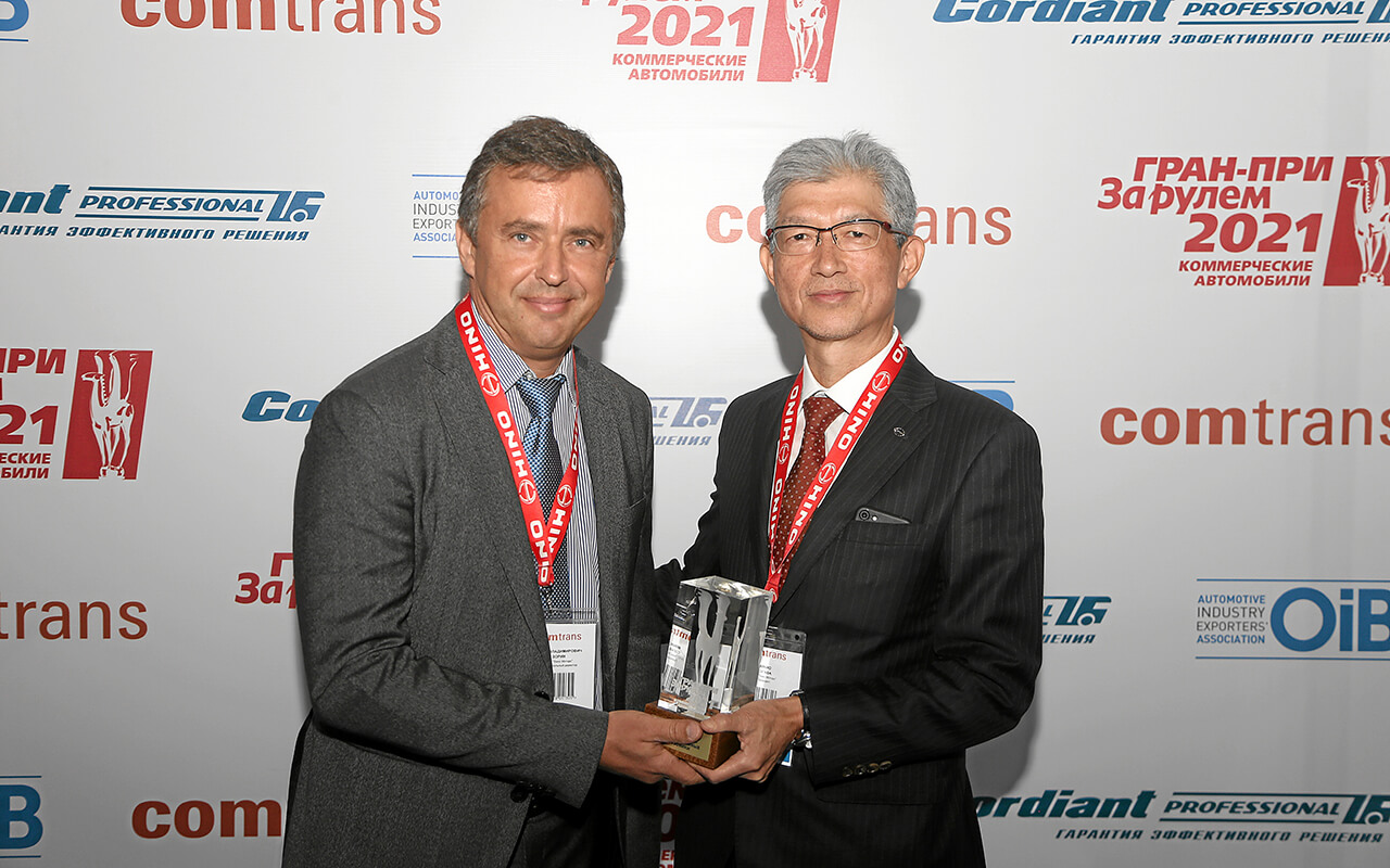 HINO 300 стал победителем Гран-при «За рулем»: Коммерческие автомобили 2021»