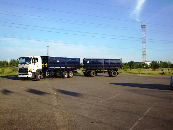 Зерновоз на базе шасси HINO Серия 700