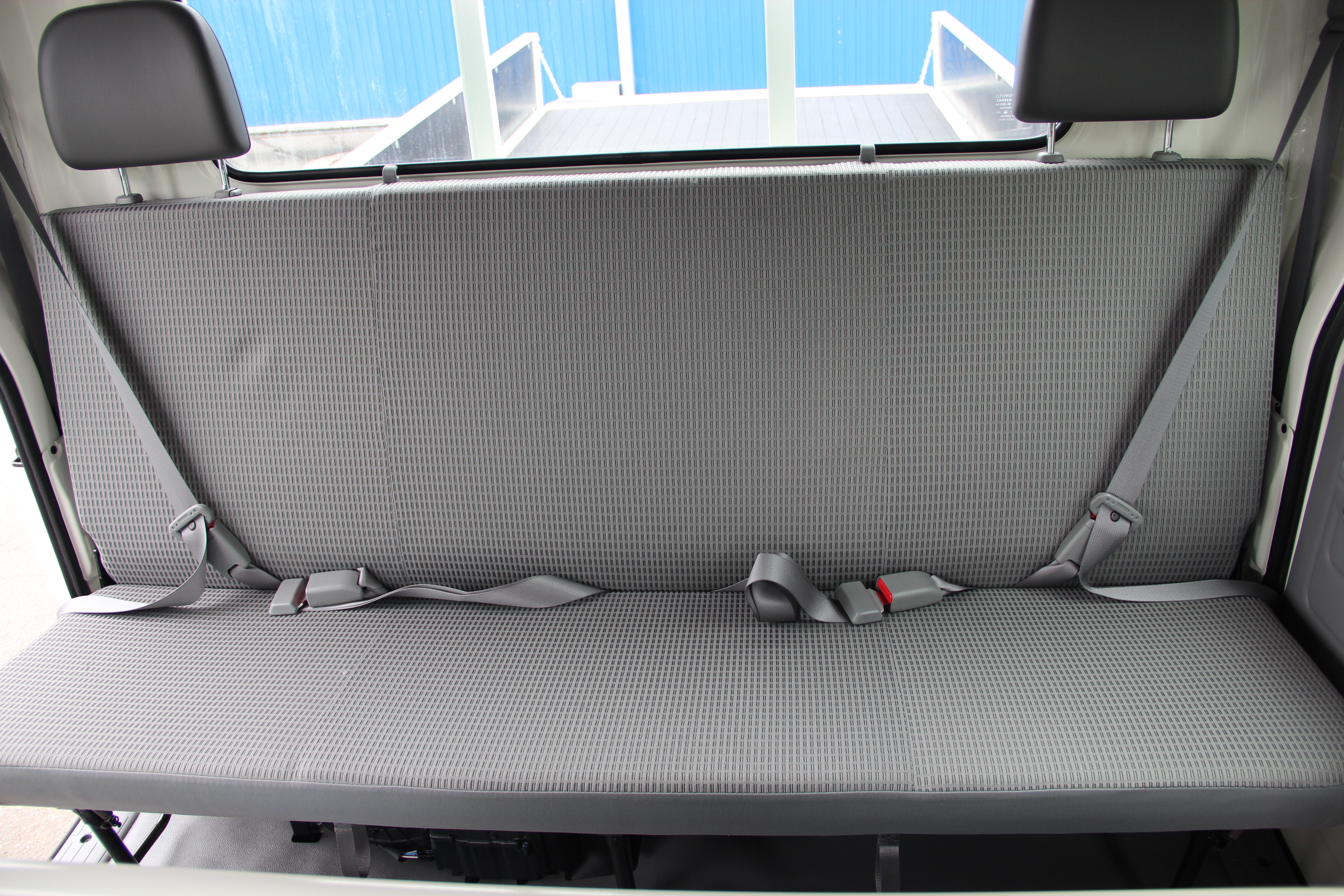 HINO с двойной кабиной для компании Роснефть