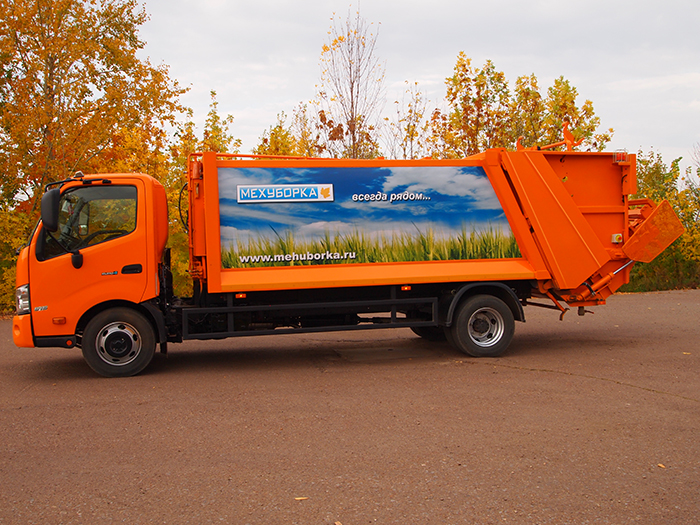 HINO Серия 300 с музоровозными установками