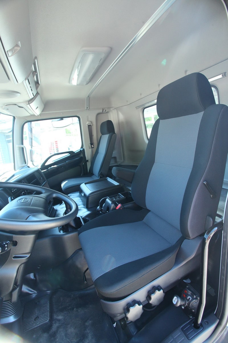 hino 700 Самосвал