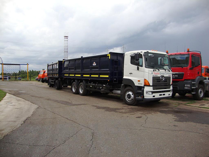 Зерновоз на базе шасси HINO Серия 700