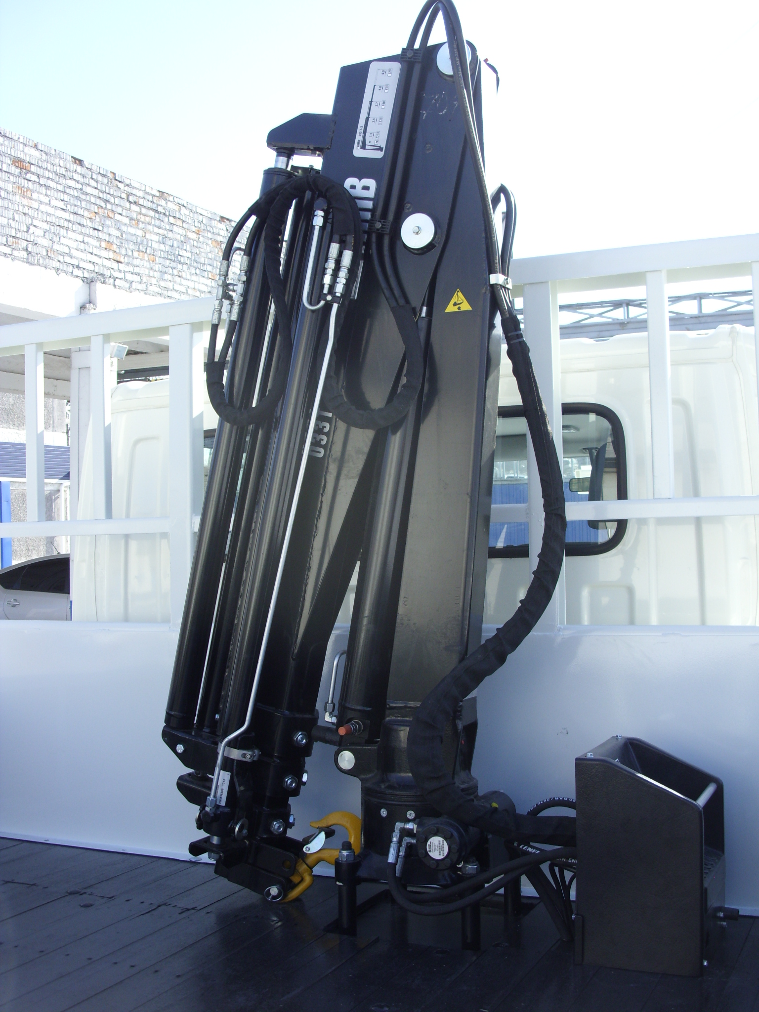 HINO с двойной кабиной для компании Роснефть